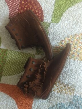 Minnetonka Booties 7.5 Women's (2012)